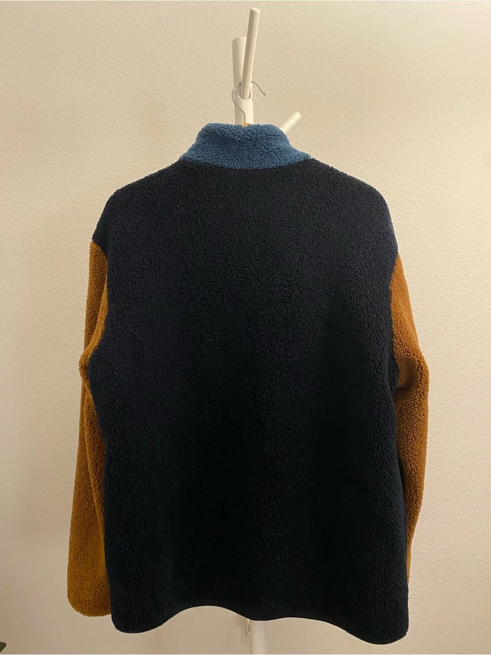Zara Men’s Colorblock Sherpa Jacket in Blue, Black & Brown